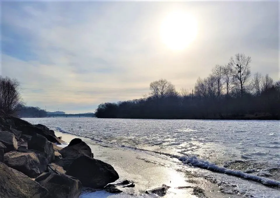 Для управления руслом р. Амур возвели откосную полузапруду в ЕАО