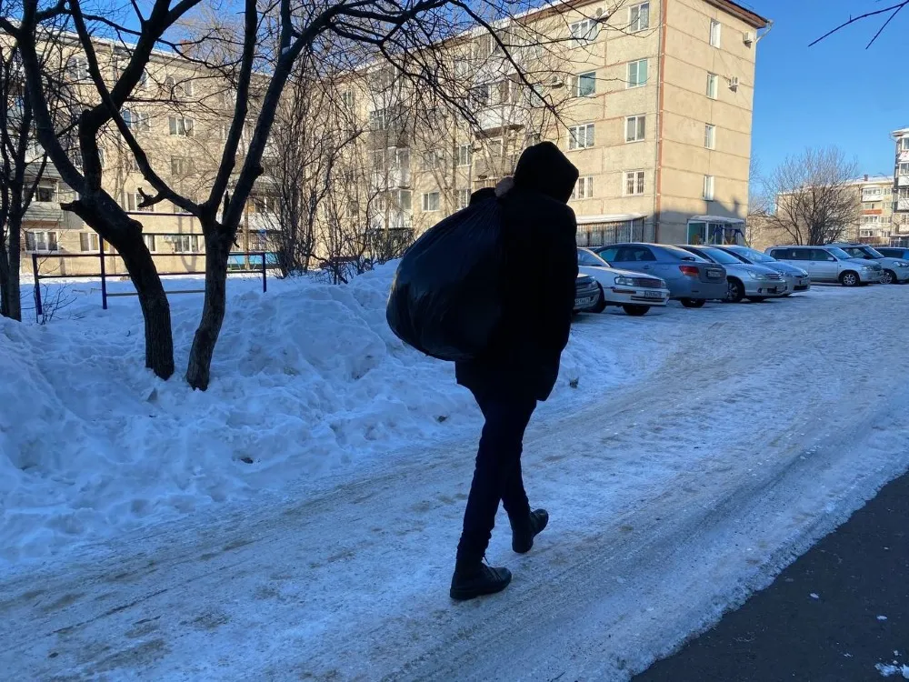 Судят отца и двух сыновей, создавших семейную ОПГ в Хабаровске