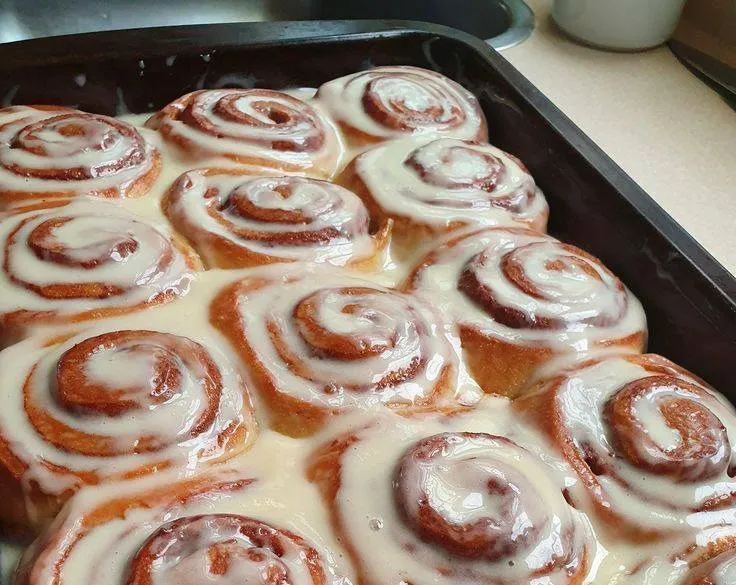 Быстрые булочки с корицей — вкусный осенний рецепт на выходные