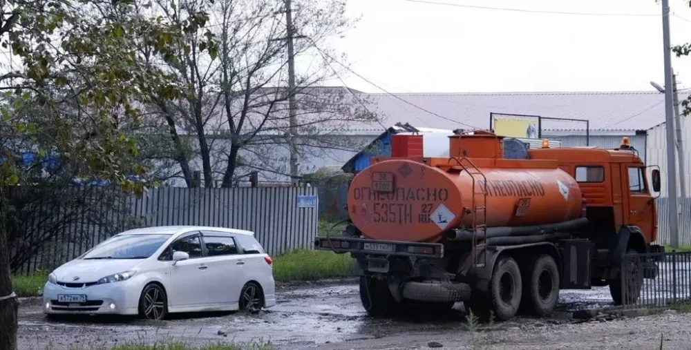 Закольцевать и засыпать: о судьбе проблемных улиц Биробиджана рассказал мэр города