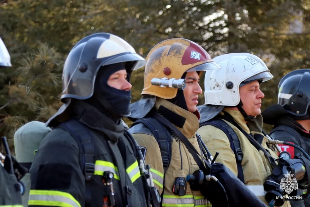 В полной темноте и дыме: искали пострадавшего в лабиринте огнеборцы из Биробиджана