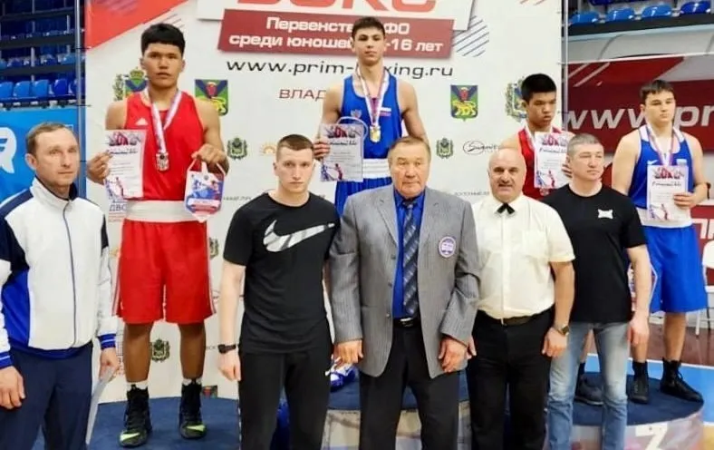 Титул трёхкратного чемпиона Дальнего Востока по боксу завоевал Никита Болотов из ЕАО
