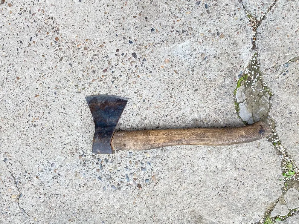 Спас от убийства топором знакомую мужчина в Хабаровске