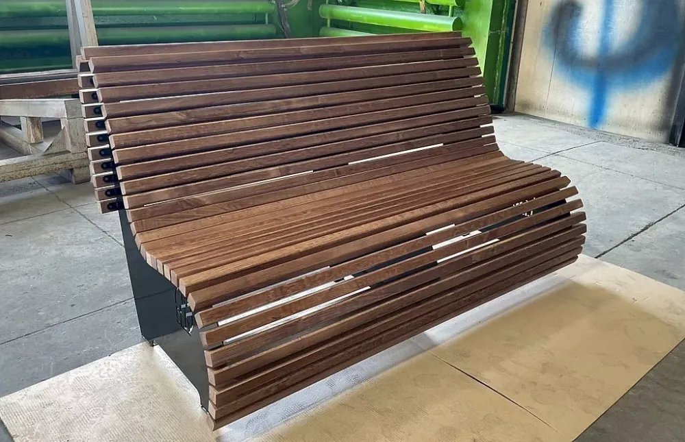 Скамьи нового образца установят по улице Пионерской в Биробиджане