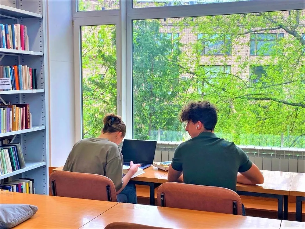 Вернуть общественно полезный труд в школы предлагают в Госдуме России