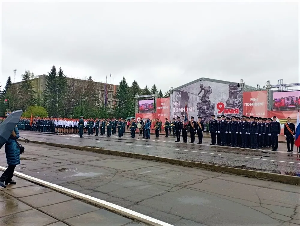 Парад Победы проходит в Биробиджане