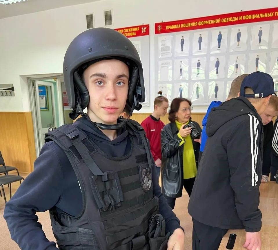 На экскурсии в Росгвардии побывали дети из Биробиджана