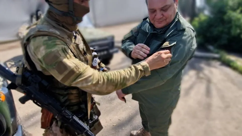 Снова побывал в зоне специальной военной операции губернатор ЕАО Ростислав Гольдштейн