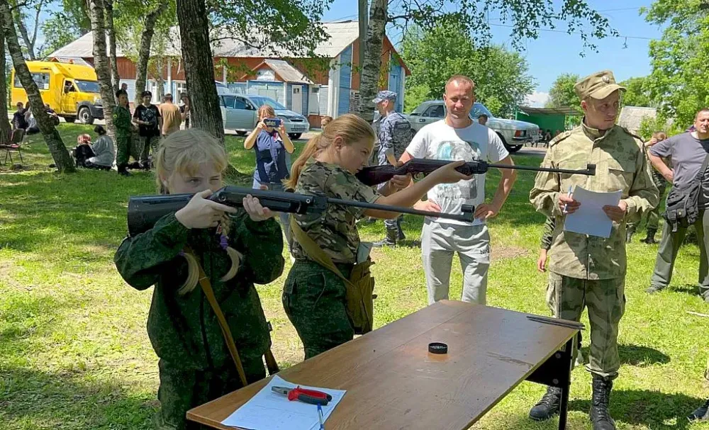 В стрельбе и ловкости дети состязались на военно-патриотической эстафете «Поле Куликово» в ЕАО