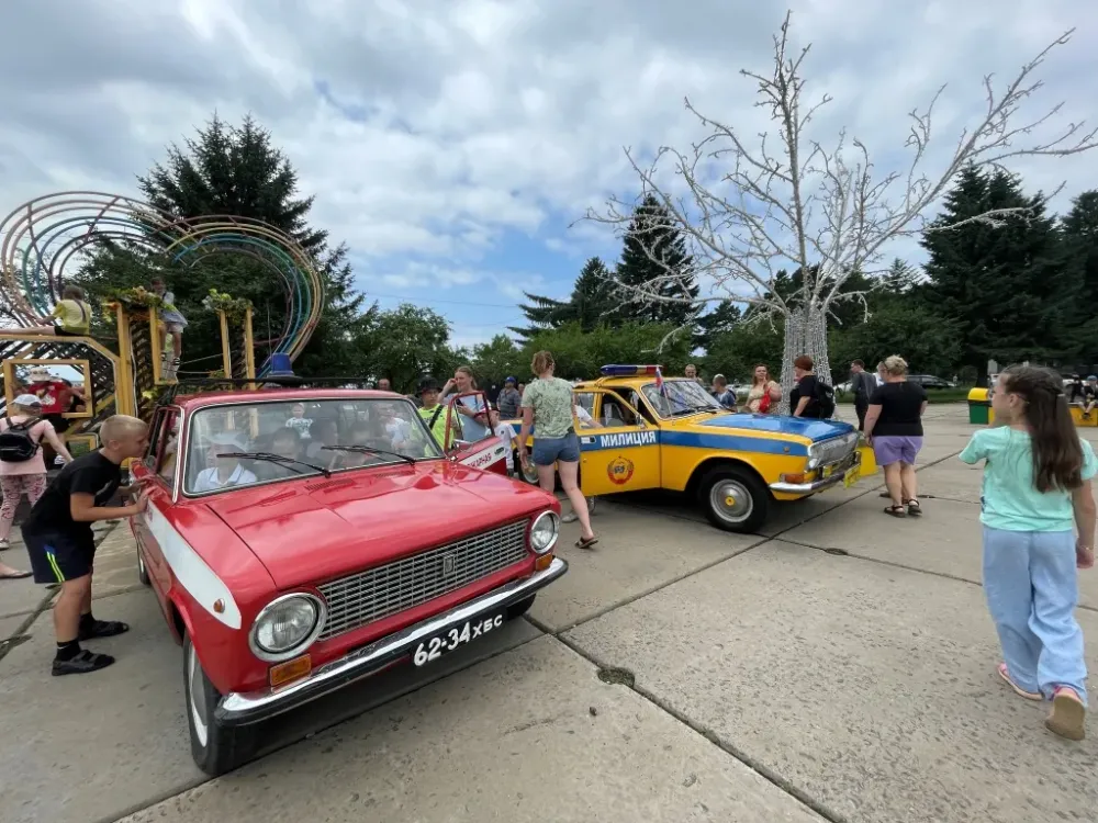 Выставка ретроавтомобилей прошла в Биробиджане