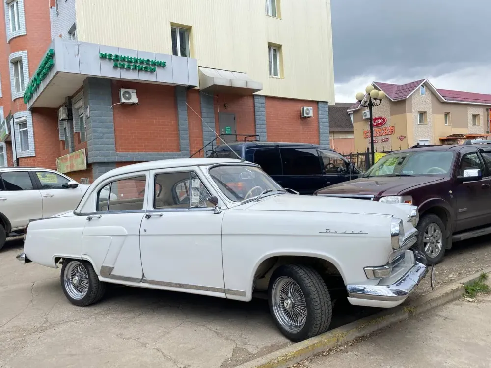 Большинство биробиджанцев хотят пересадить чиновников на отечественные машины