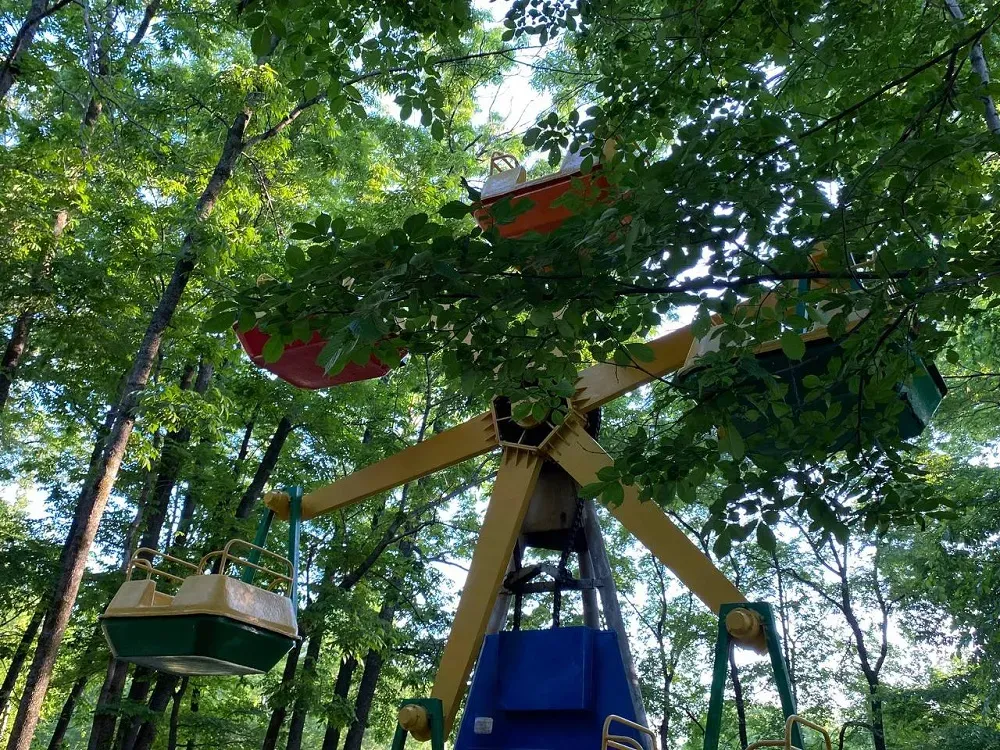 Аттракционы заработали в городском парке Биробиджана