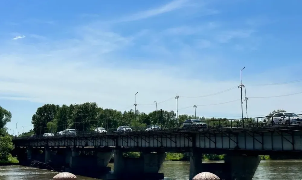 Закроют для движения старый мост через Биру на несколько часов в Биробиджане