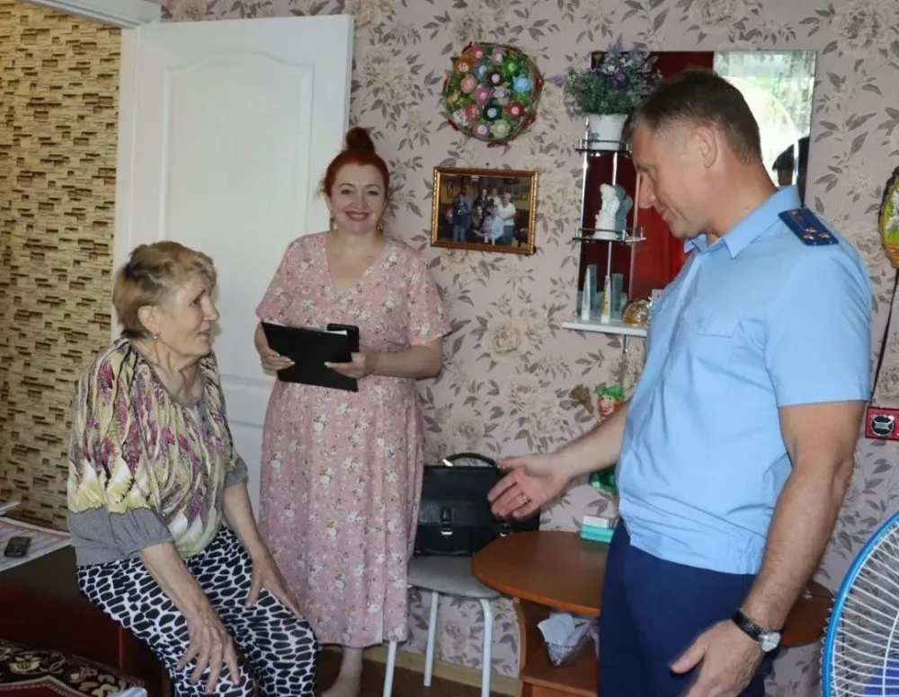 С жалобой на силовиков обратились в прокуратуру пенсионерка из ЕАО