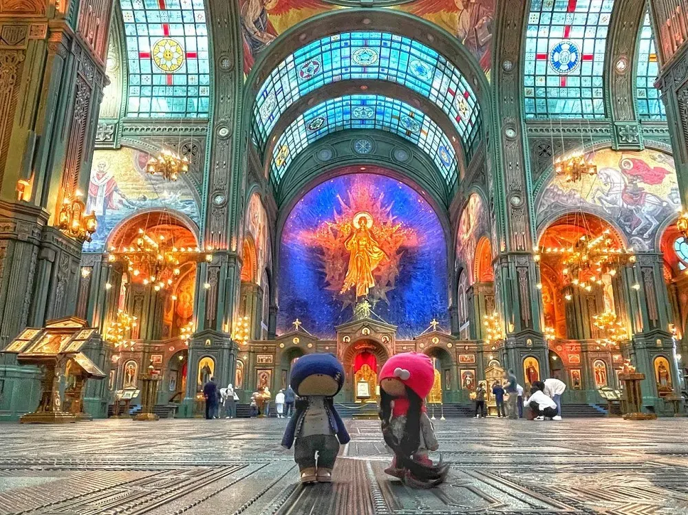 Главный храм Вооруженных Сил России посетили юные блогеры Бира и Биджан