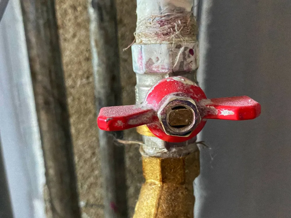 Без холодной воды осталась часть Биробиджана 11 августа