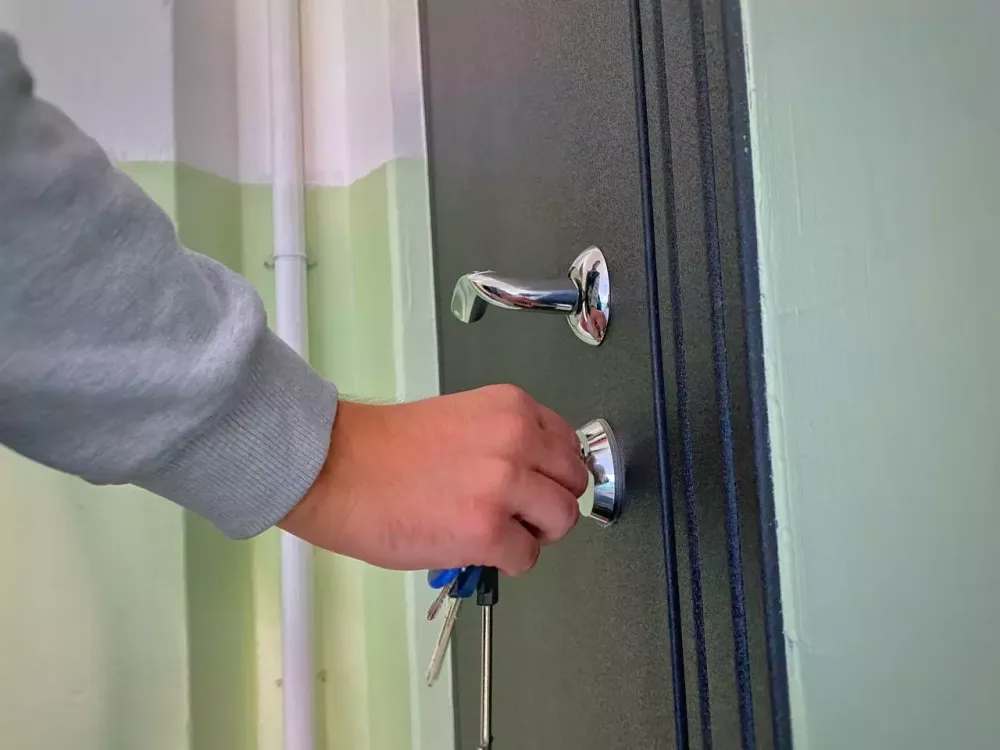 Ранее судимый вор «развел» биробиджанца: у местного жителя украли обручальное кольцо