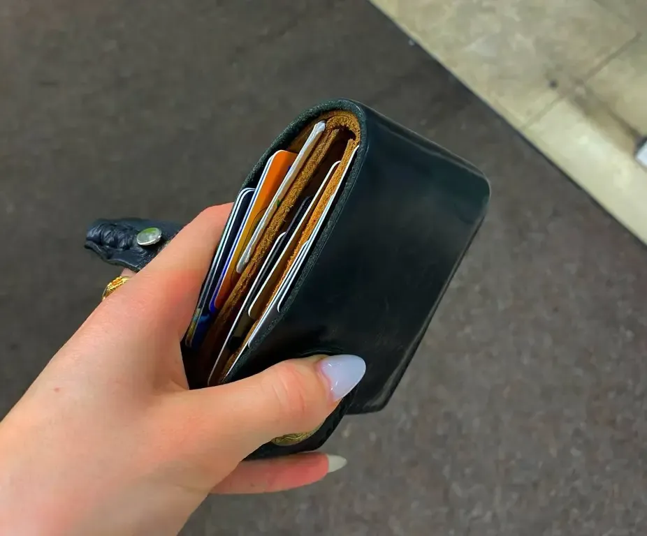 Более 500 тысяч рублей похитили у жительницы Биробиджана