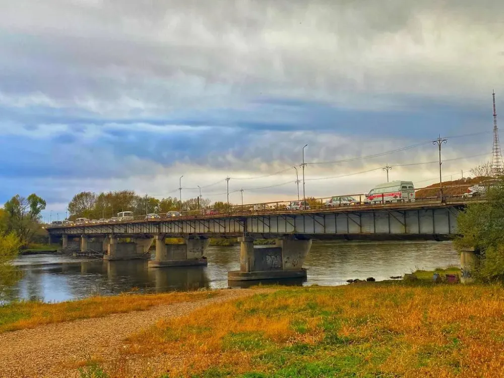 Старый мост через реку Бира передадут из муниципального ведомства в региональное