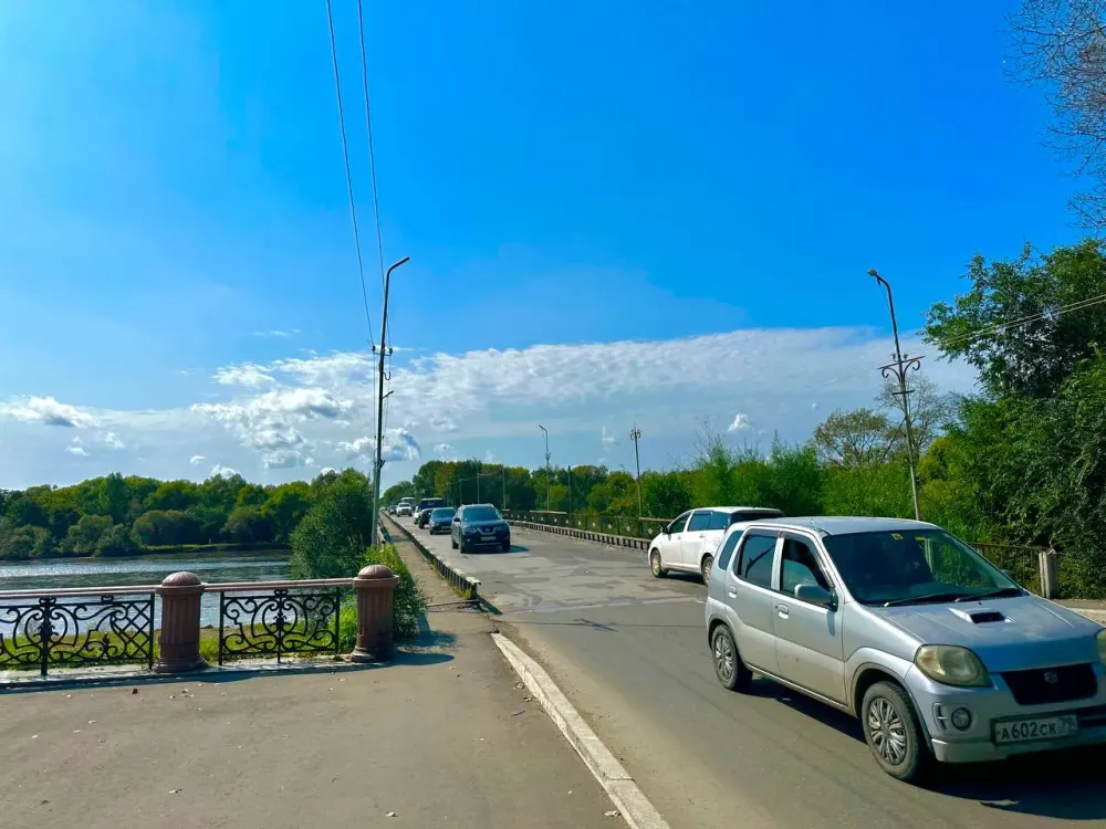 Перекроют движение через старый мост в Биробиджане