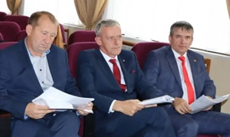 Новый состав Собрания депутатов Биробиджанского района получил удостоверения от ТИК