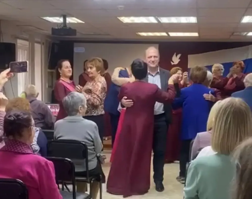 Концертом поздравили с Международным днём пожилых людей ветеранов Биробиджана