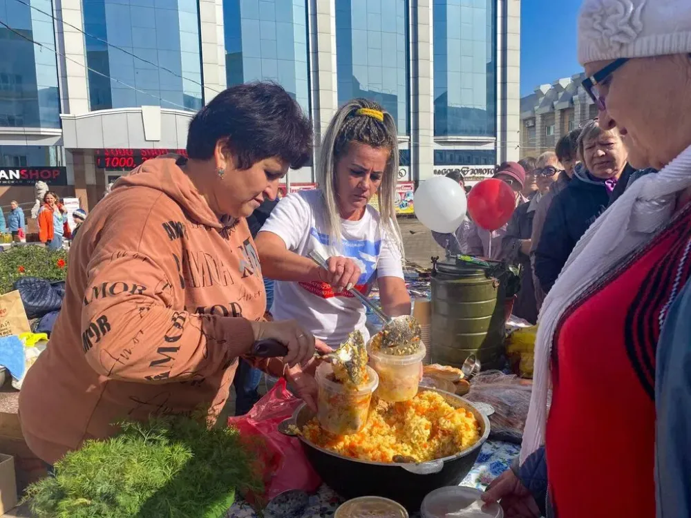 Благотворительная ярмарка в поддержку бойцов СВО прошла в Биробиджане