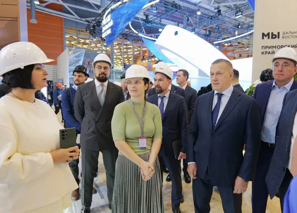 На московской ВДНХ завершается монтаж павильона ЕАО