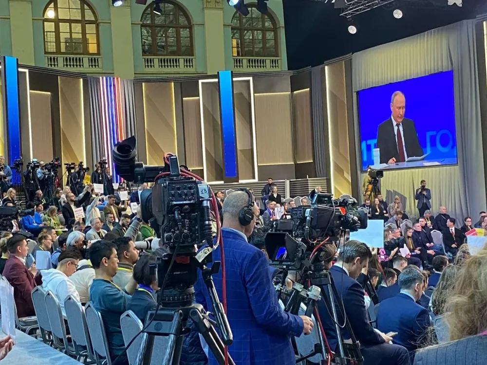 Цена на яйцо, рост зарплат и пенсий, спецоперация — дайджест эфира с В. Путиным