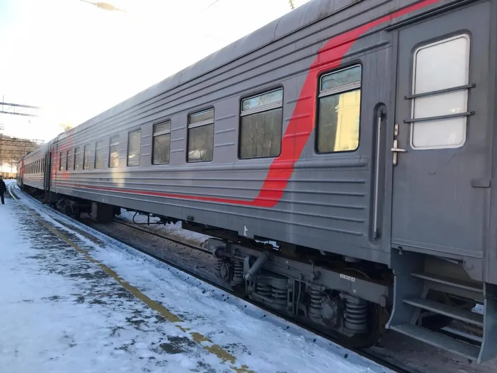 Поезд с обновленным интерьером СВ отправился из Владивостока в Хабаровск