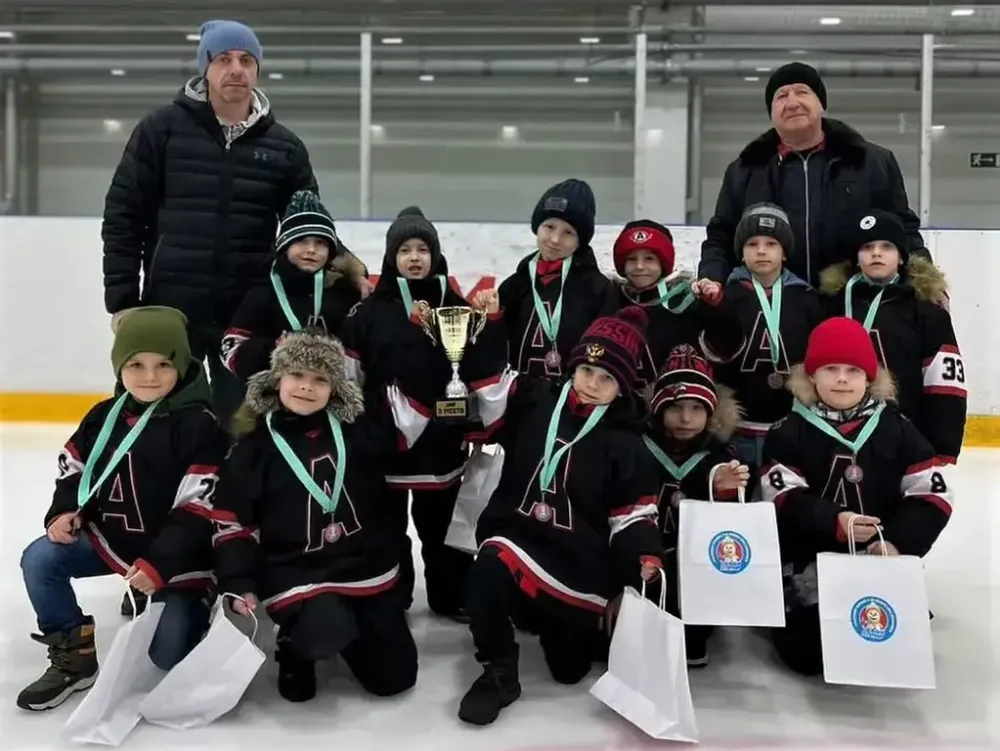Призовое место в дальневосточном турнире по хоккею заняла команда из Биробиджана