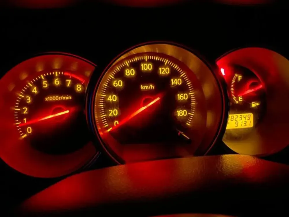 Угнал авто приятеля, чтобы съездить за алкоголем житель Биробиджана