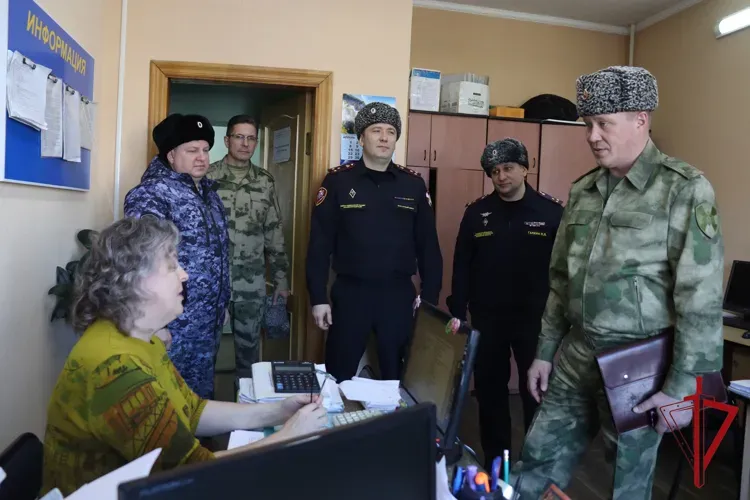 Заместитель командующего Восточным округом Росгвардии посетил Еврейскую автономию с рабочим визитом