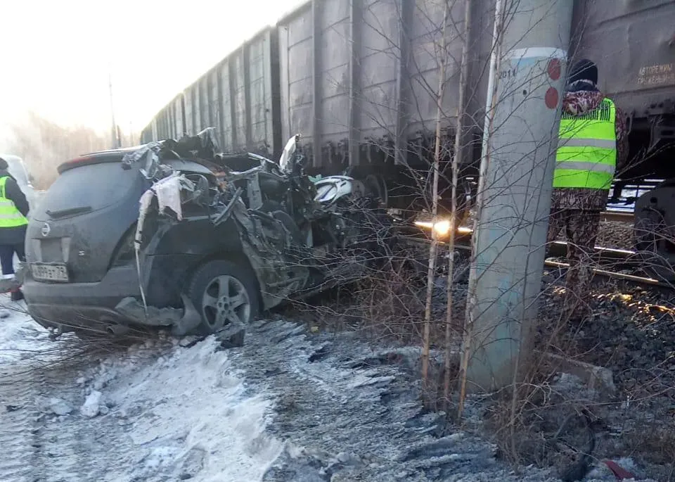Спровоцировал сход поезда внедорожник с госномером из ЕАО в Приамурье