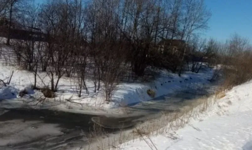 Фекальное озеро разлилось вблизи жилого дома в ЕАО