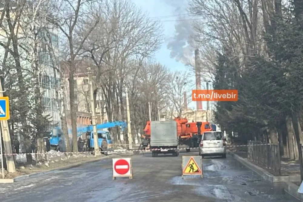 Порыв теплотрассы в центре Биробиджана
