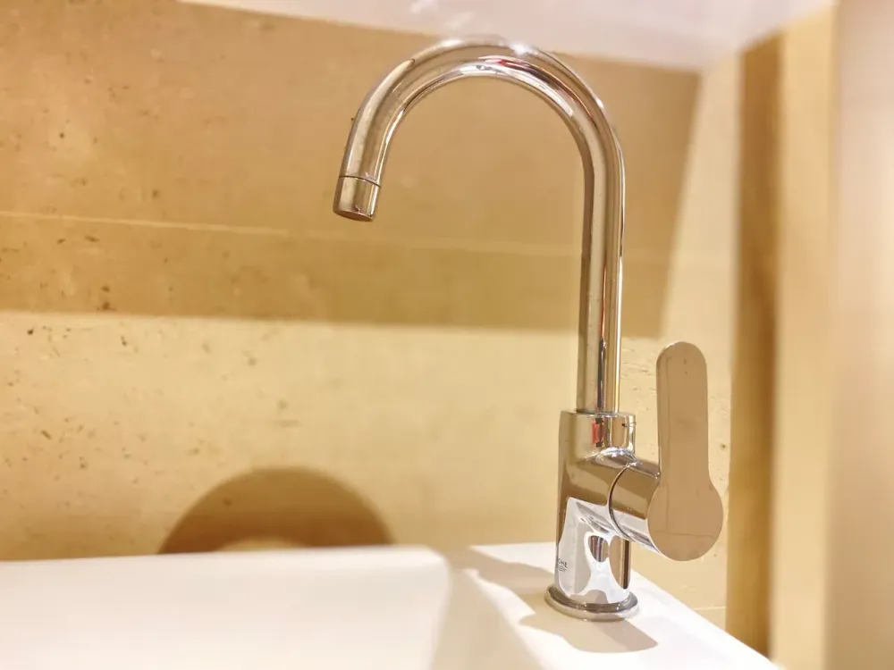 Более 25-ти домов остались без холодной воды из-за порыва в Биробиджане