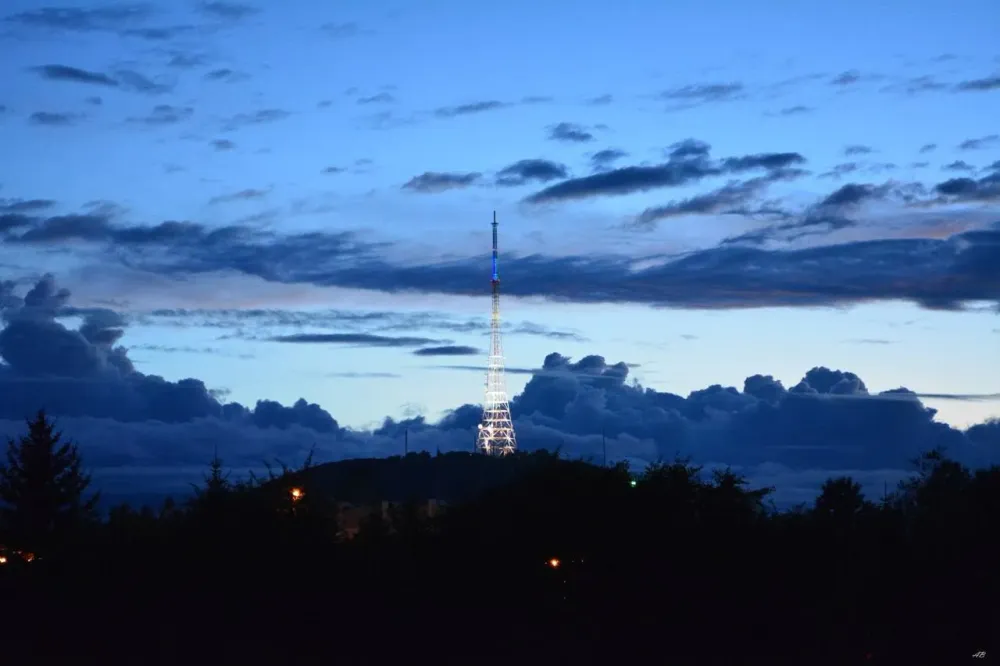 Праздничную подсветку включат на биробиджанской телевышке в День космонавтики