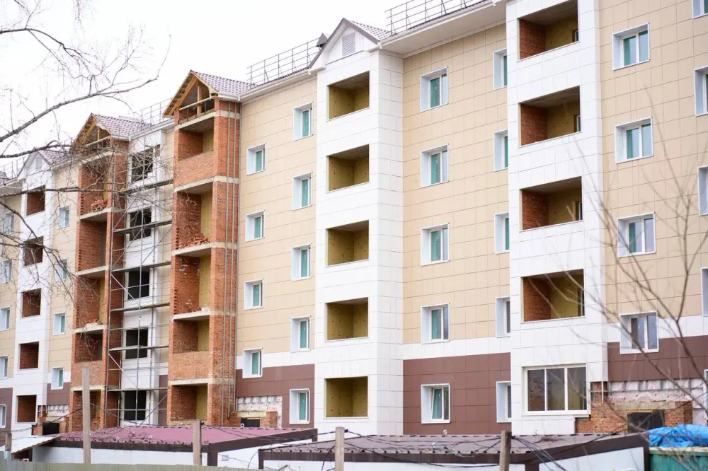 Две новые многоэтажки возводят в Биробиджане для расселения аварийного жилфонда