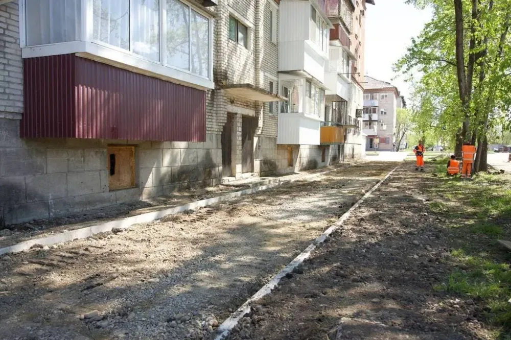 С опережением графика идут дорожные работы в Биробиджане