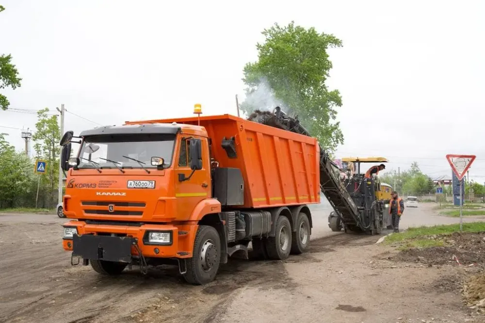 Дорогу к детскому саду ремонтируют в Биробиджане