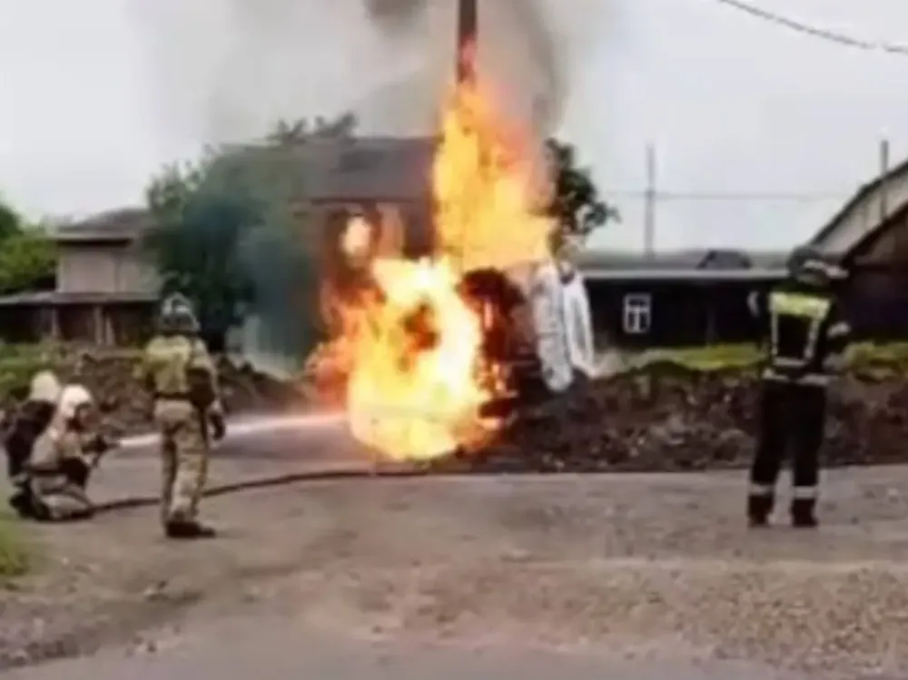 Загорелась машина в Биробиджане