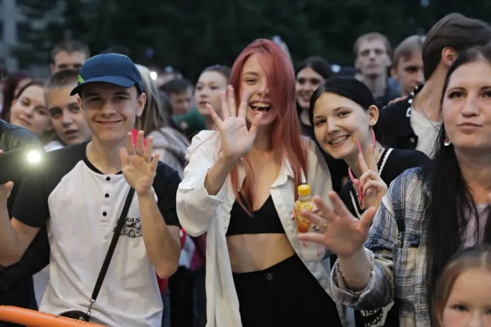 О направлениях нацпроекта «Молодежь и дети» рассказал Дмитрий Чернышенко