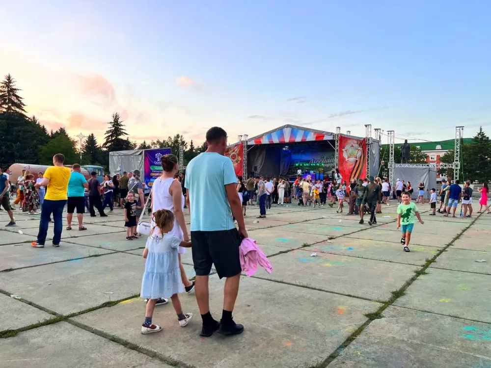 С Днем семьи, любви и верности поздравил жителей ЕАО Ростислав Гольдштейн