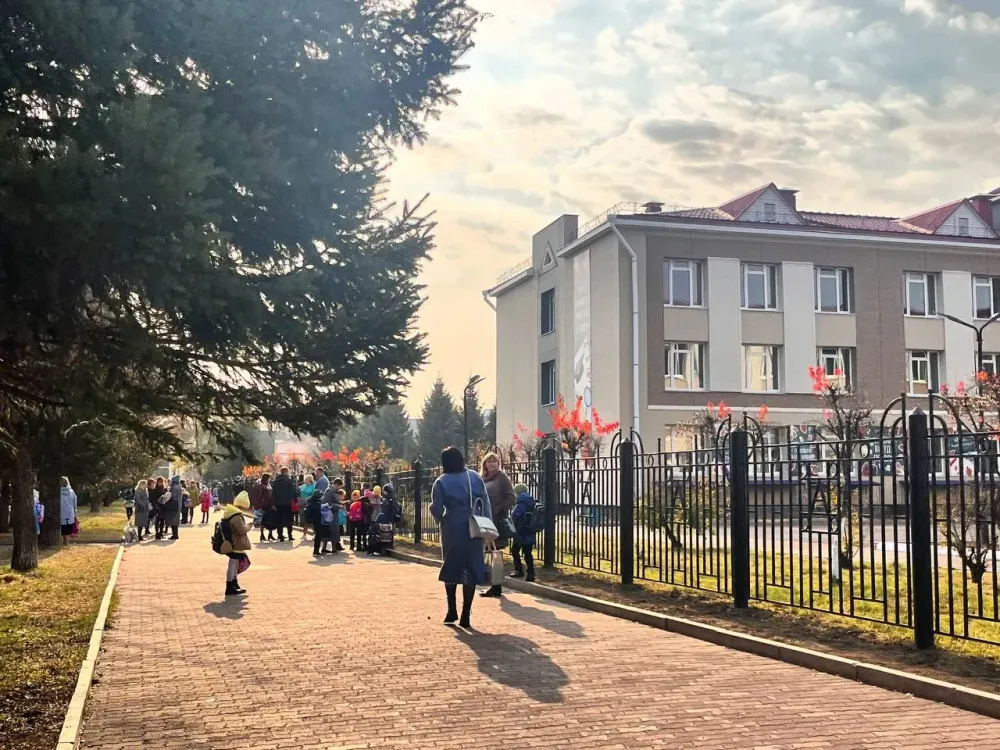 Впервые около 1000 первоклассников сядут за парты в этом году в Биробиджане