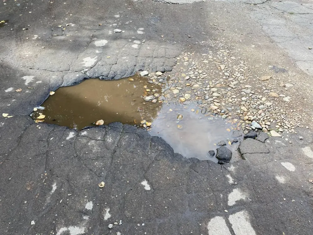 За ямы и ухабы на региональной дороге подала в суд иск прокуратура в ЕАО