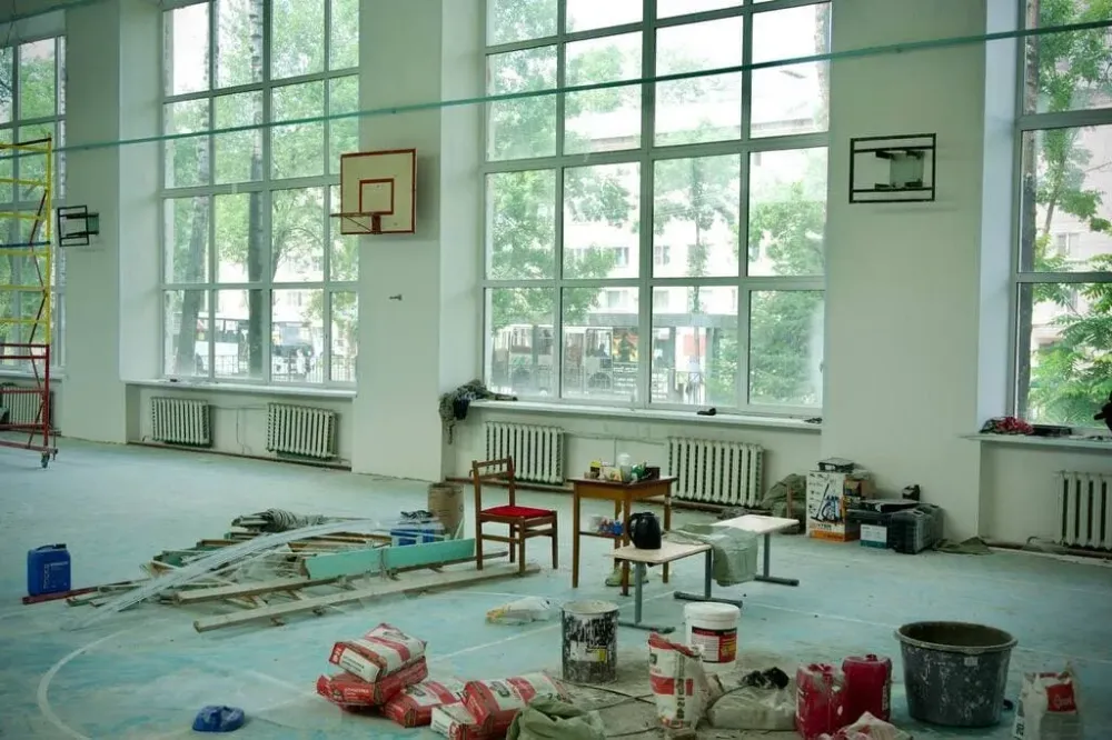 Более чем наполовину готов ремонт спортзалов в пяти школах Биробиджана