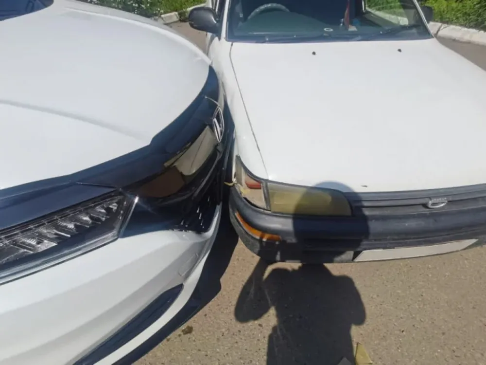 Не поделили дорогу две иномарки в Биробиджане