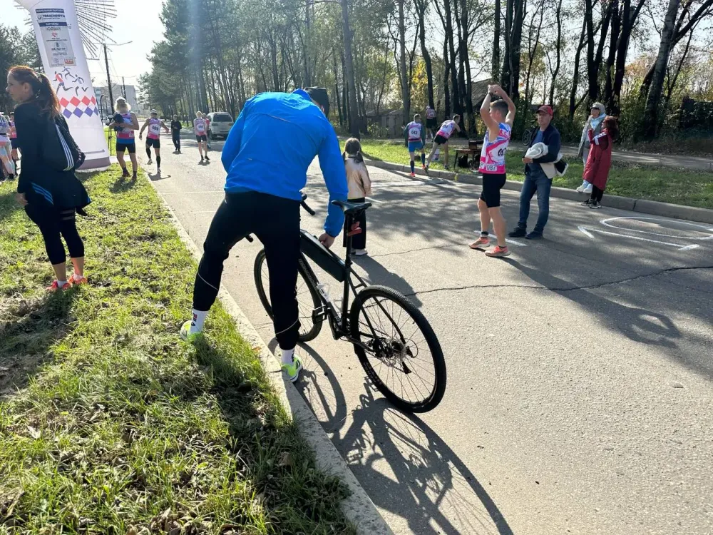 Спящего на газоне велосипедиста-наркомана задержали в Биробиджане