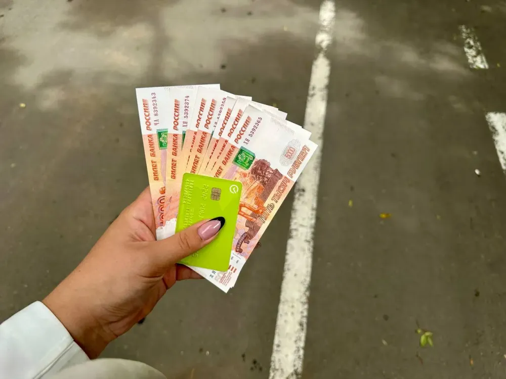 Более 2 млн: полгода переводил деньги мошенникам биробиджанец